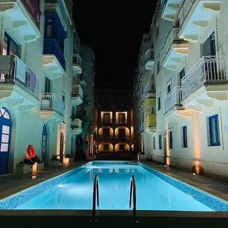 아파트 New, Modern Ground Floor With Pool Għajnsielem