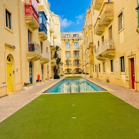 New, Modern Ground Floor With Pool Għajnsielem