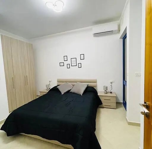 Lejlighed New, Modern Ground Floor With Pool Għajnsielem