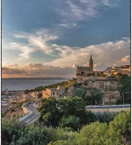 New, Modern Ground Floor With Pool Ghajnsielem