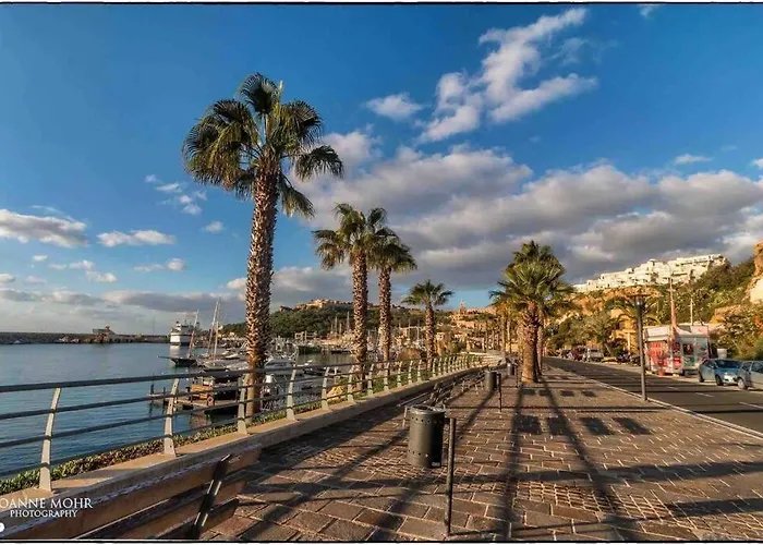 New, Modern Ground Floor With Pool